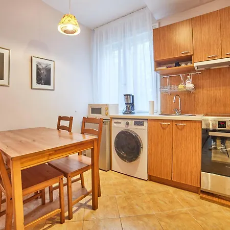 Centre - Ndk - 1st Floor - Pet Friendly *